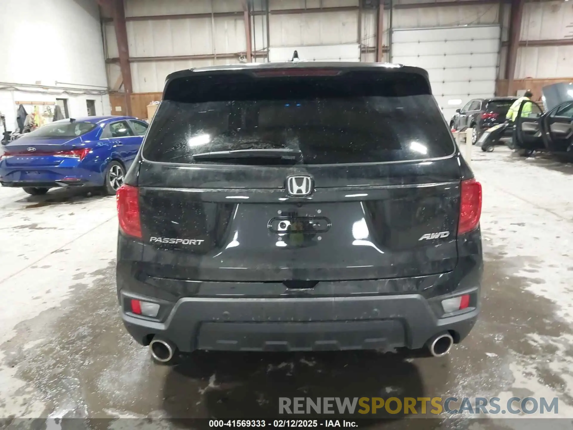 16 Photograph of a damaged car 5FNYF8H54SB010454 HONDA PASSPORT 2025