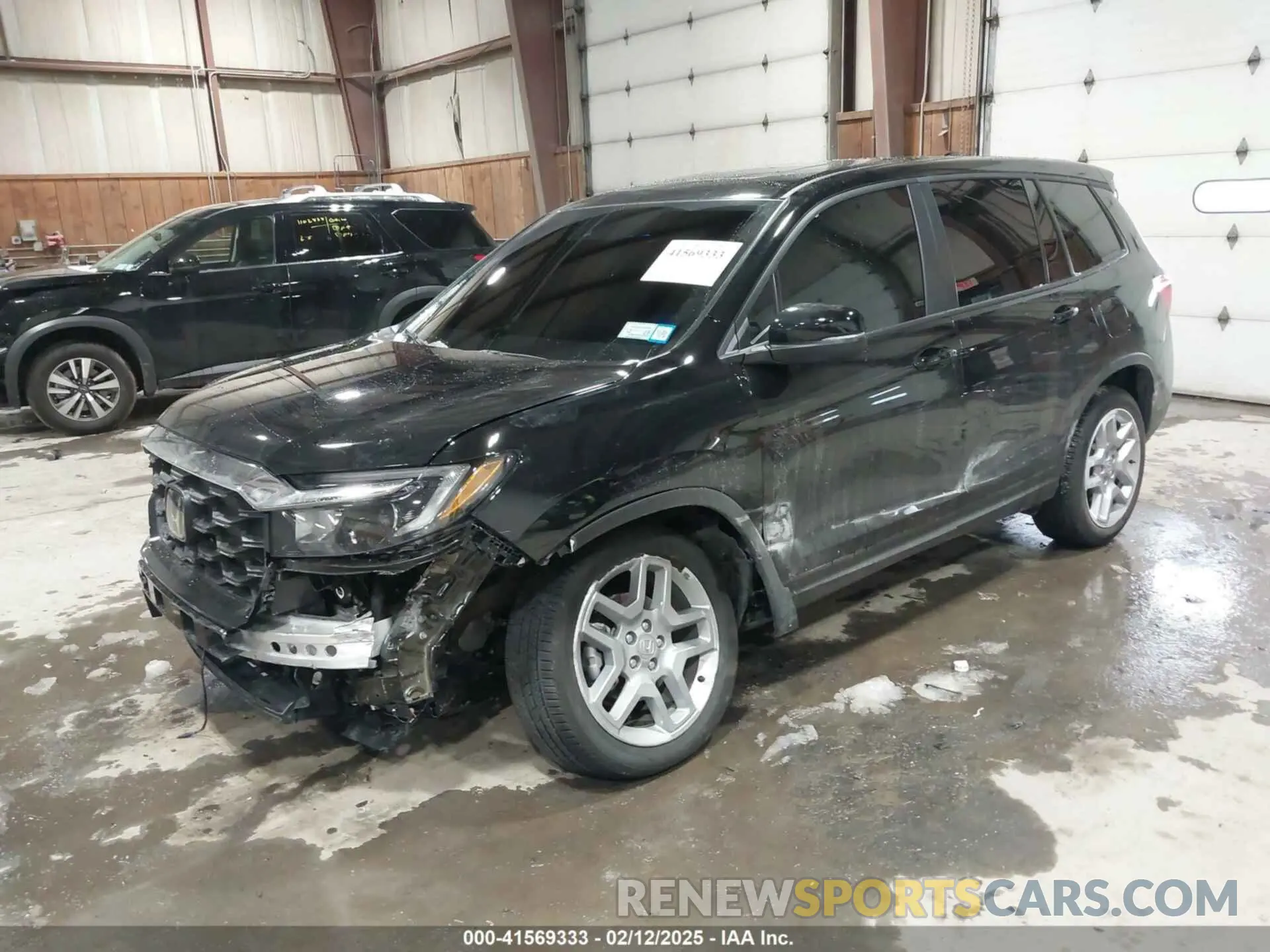 2 Photograph of a damaged car 5FNYF8H54SB010454 HONDA PASSPORT 2025