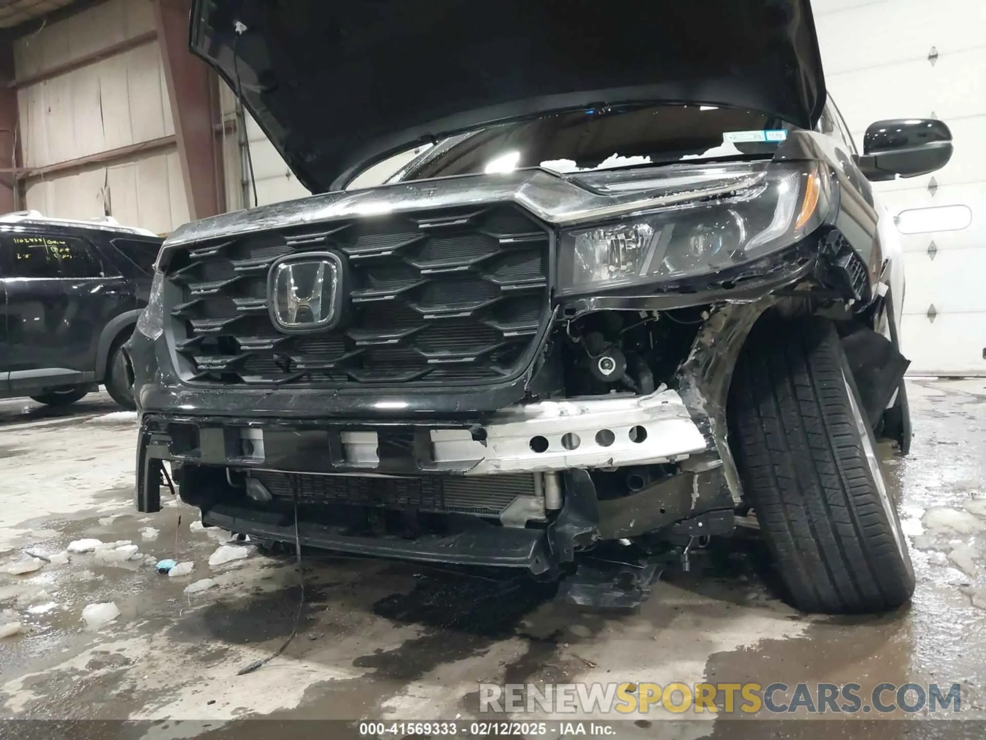 6 Photograph of a damaged car 5FNYF8H54SB010454 HONDA PASSPORT 2025
