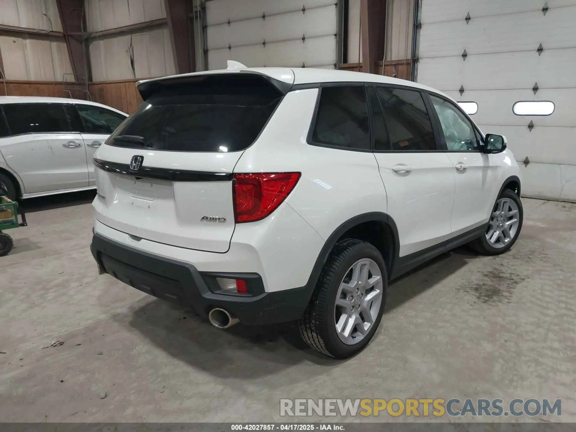 4 Фотография поврежденного автомобиля 5FNYF8H5XSB017943 HONDA PASSPORT 2025