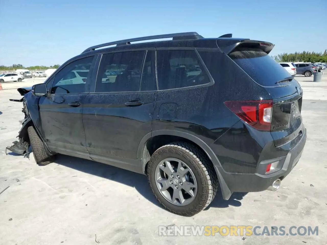 2 Photograph of a damaged car 5FNYF8H68SB002365 HONDA PASSPORT 2025