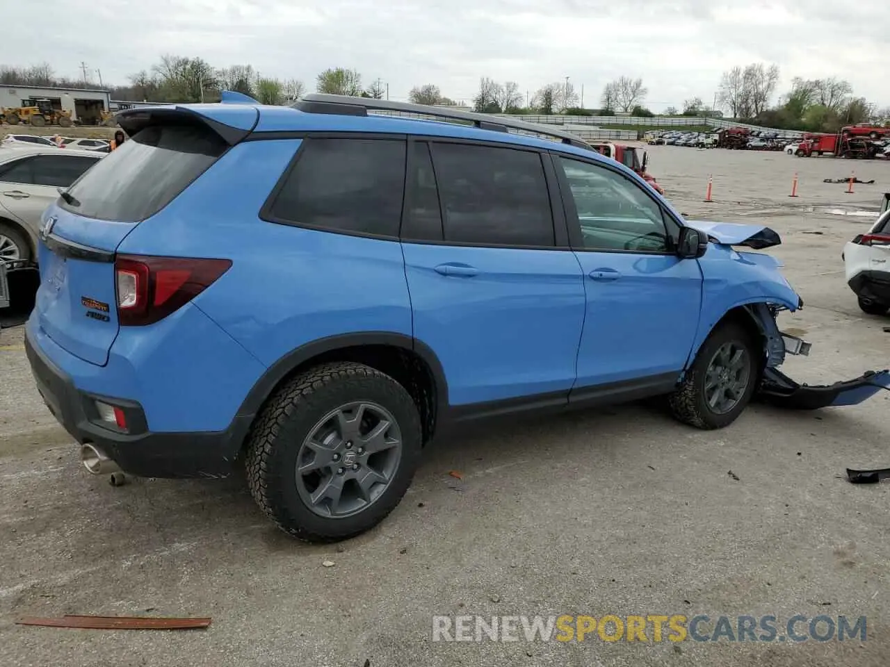 3 Photograph of a damaged car 5FNYF8H69SB001998 HONDA PASSPORT 2025