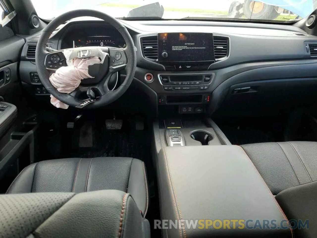 8 Photograph of a damaged car 5FNYF8H69SB001998 HONDA PASSPORT 2025