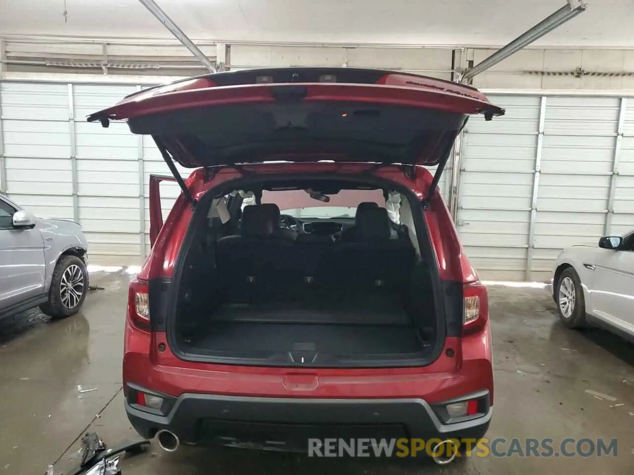 6 Photograph of a damaged car 5FNYF8H81RB018256 HONDA PASSPORT B 2024