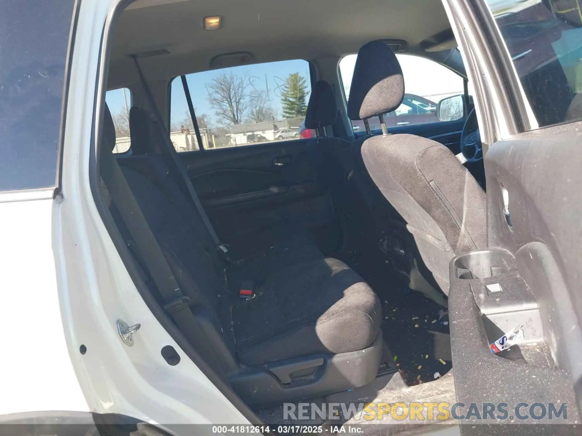8 Фотография поврежденного автомобиля 5FNYF5H11KB006065 HONDA PILOT 2019