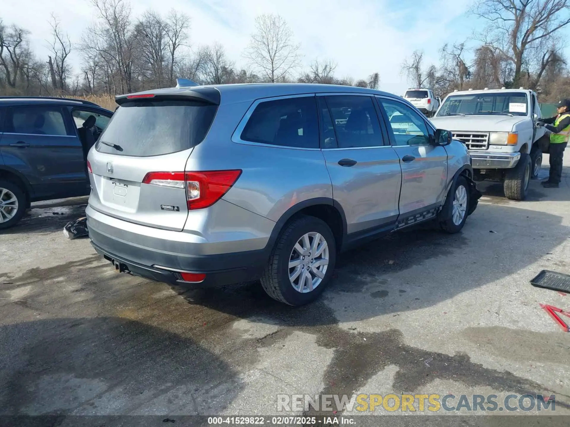 4 Фотография поврежденного автомобиля 5FNYF5H13KB031050 HONDA PILOT 2019