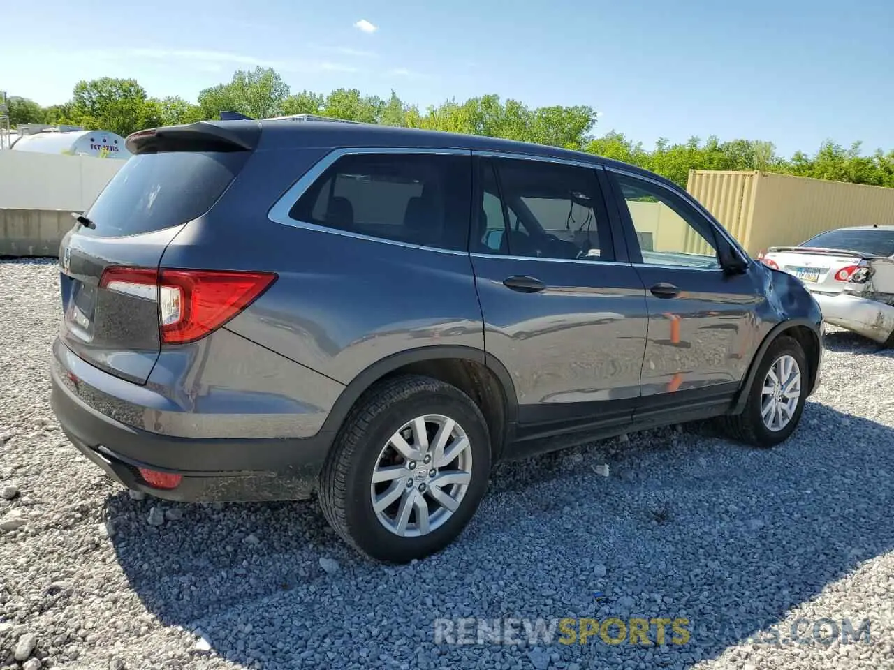 3 Photograph of a damaged car 5FNYF5H14KB033504 HONDA PILOT 2019