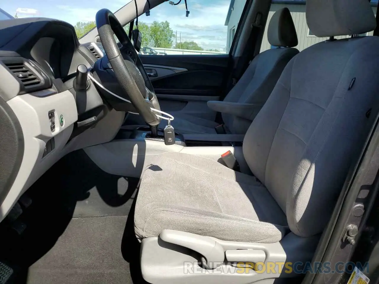 7 Photograph of a damaged car 5FNYF5H14KB033504 HONDA PILOT 2019