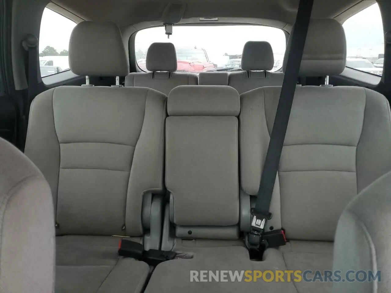 10 Photograph of a damaged car 5FNYF5H17KB009794 HONDA PILOT 2019