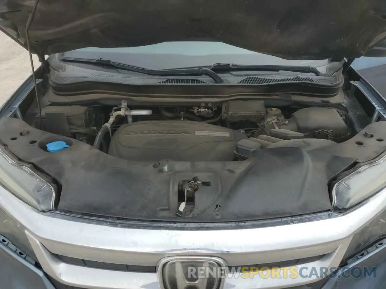 13 Photograph of a damaged car 5FNYF5H17KB009794 HONDA PILOT 2019