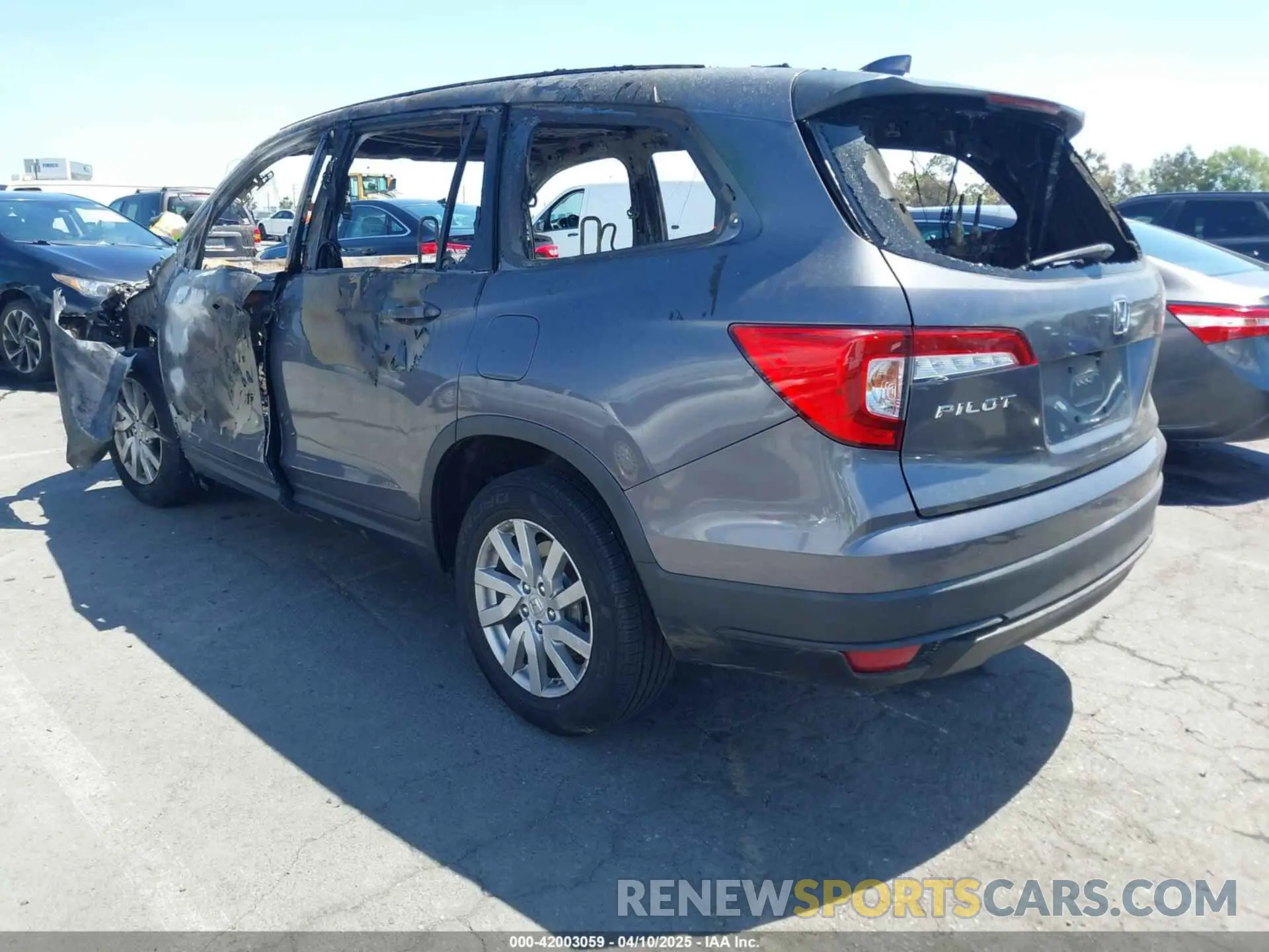 3 Фотография поврежденного автомобиля 5FNYF5H18KB016902 HONDA PILOT 2019