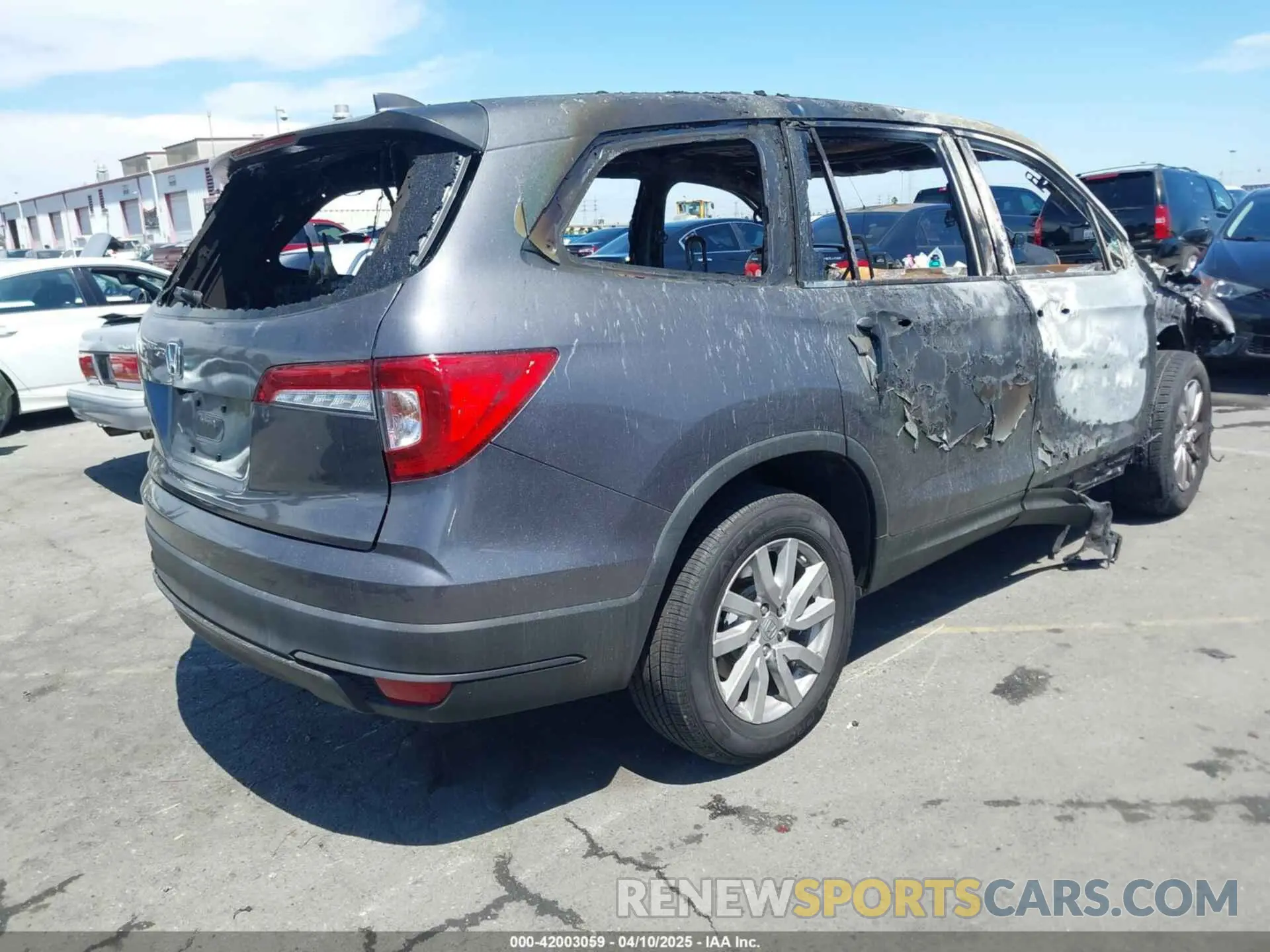 4 Фотография поврежденного автомобиля 5FNYF5H18KB016902 HONDA PILOT 2019