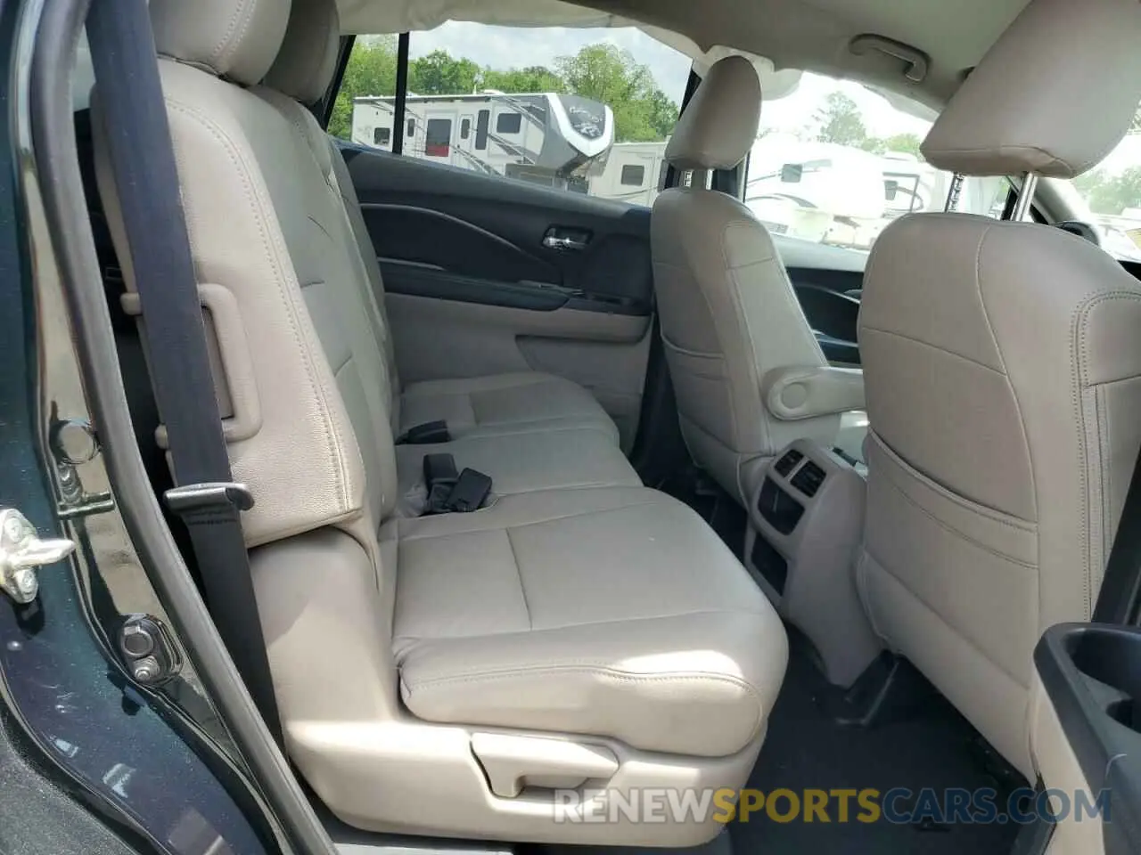 11 Фотография поврежденного автомобиля 5FNYF5H18KB036230 HONDA PILOT 2019
