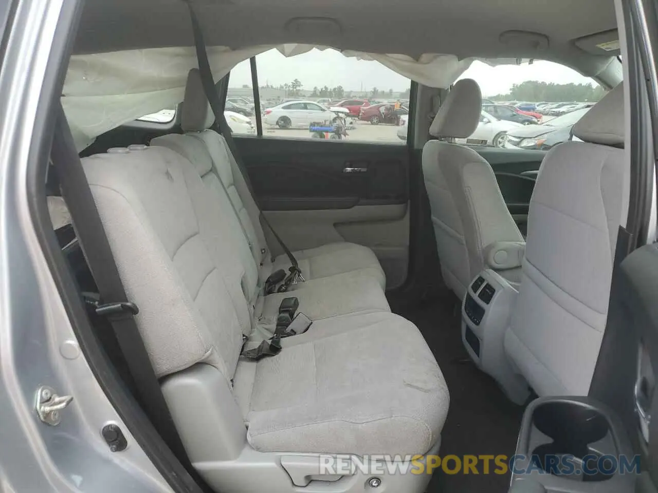 11 Photograph of a damaged car 5FNYF5H30KB031167 HONDA PILOT 2019