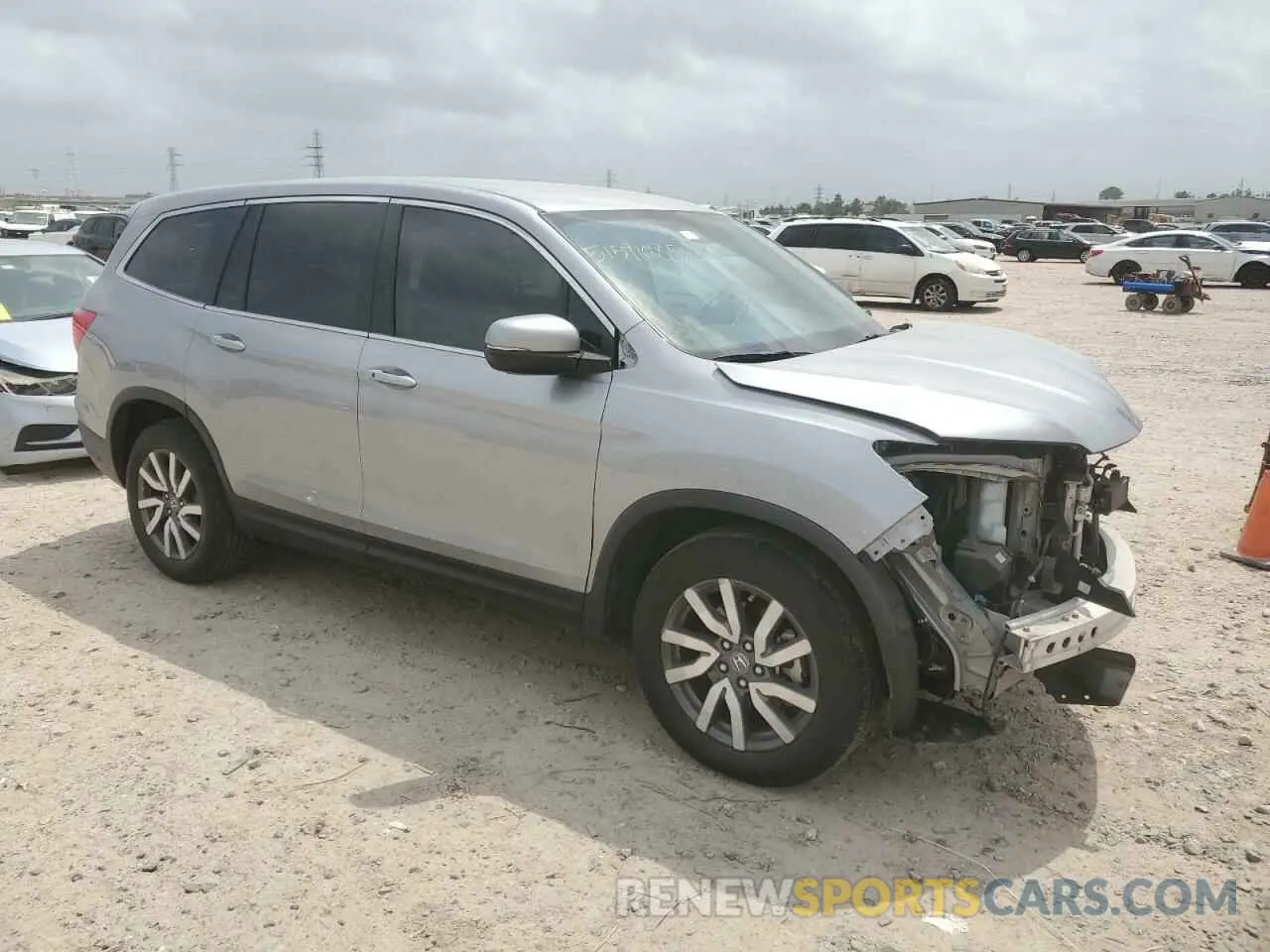 4 Photograph of a damaged car 5FNYF5H30KB031167 HONDA PILOT 2019