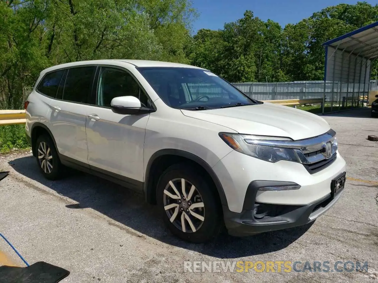 4 Photograph of a damaged car 5FNYF5H31KB034580 HONDA PILOT 2019
