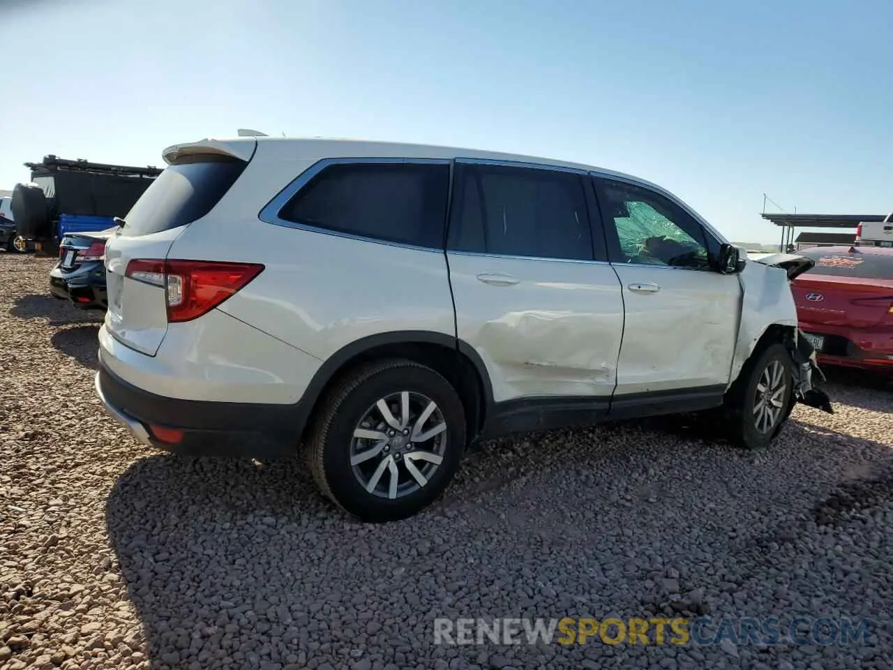 3 Photograph of a damaged car 5FNYF5H34KB002772 HONDA PILOT 2019