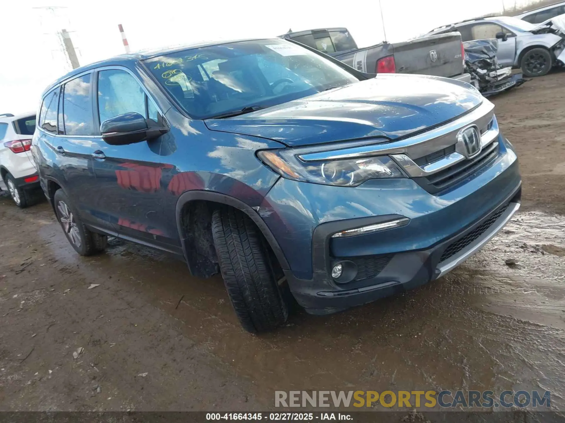 1 Photograph of a damaged car 5FNYF5H34KB031818 HONDA PILOT 2019