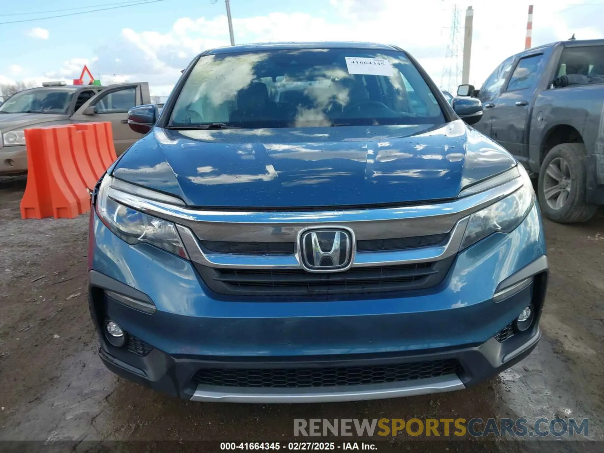 12 Photograph of a damaged car 5FNYF5H34KB031818 HONDA PILOT 2019