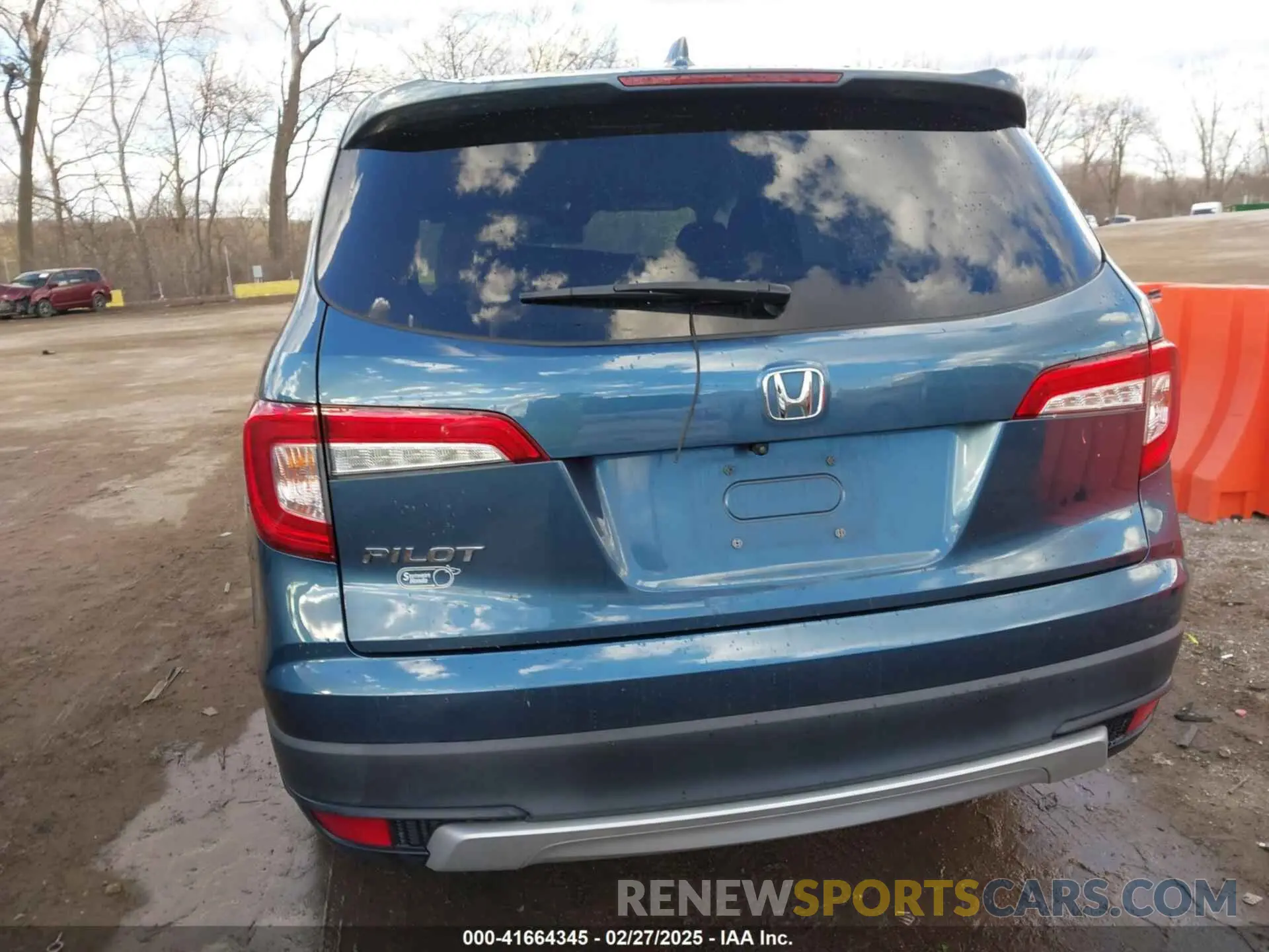 16 Photograph of a damaged car 5FNYF5H34KB031818 HONDA PILOT 2019