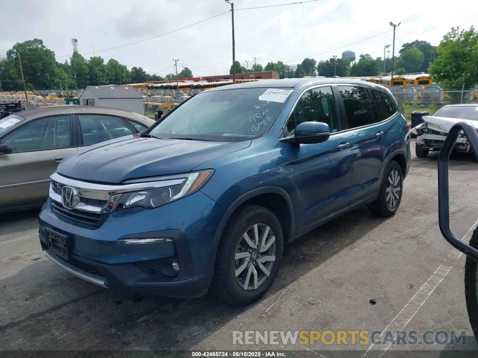 2 Photograph of a damaged car 5FNYF5H36KB015748 HONDA PILOT 2019