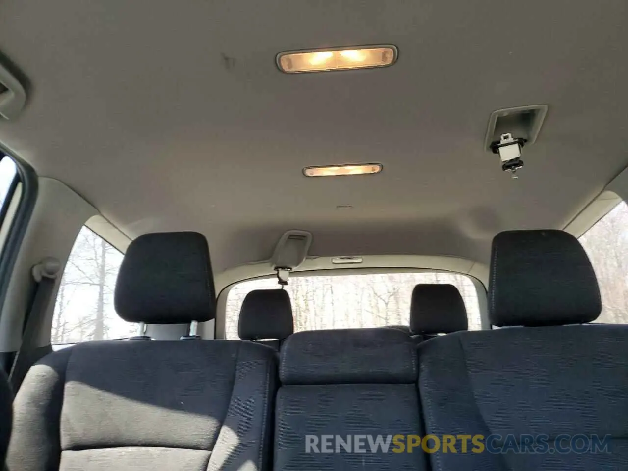 10 Photograph of a damaged car 5FNYF5H36KB019797 HONDA PILOT 2019