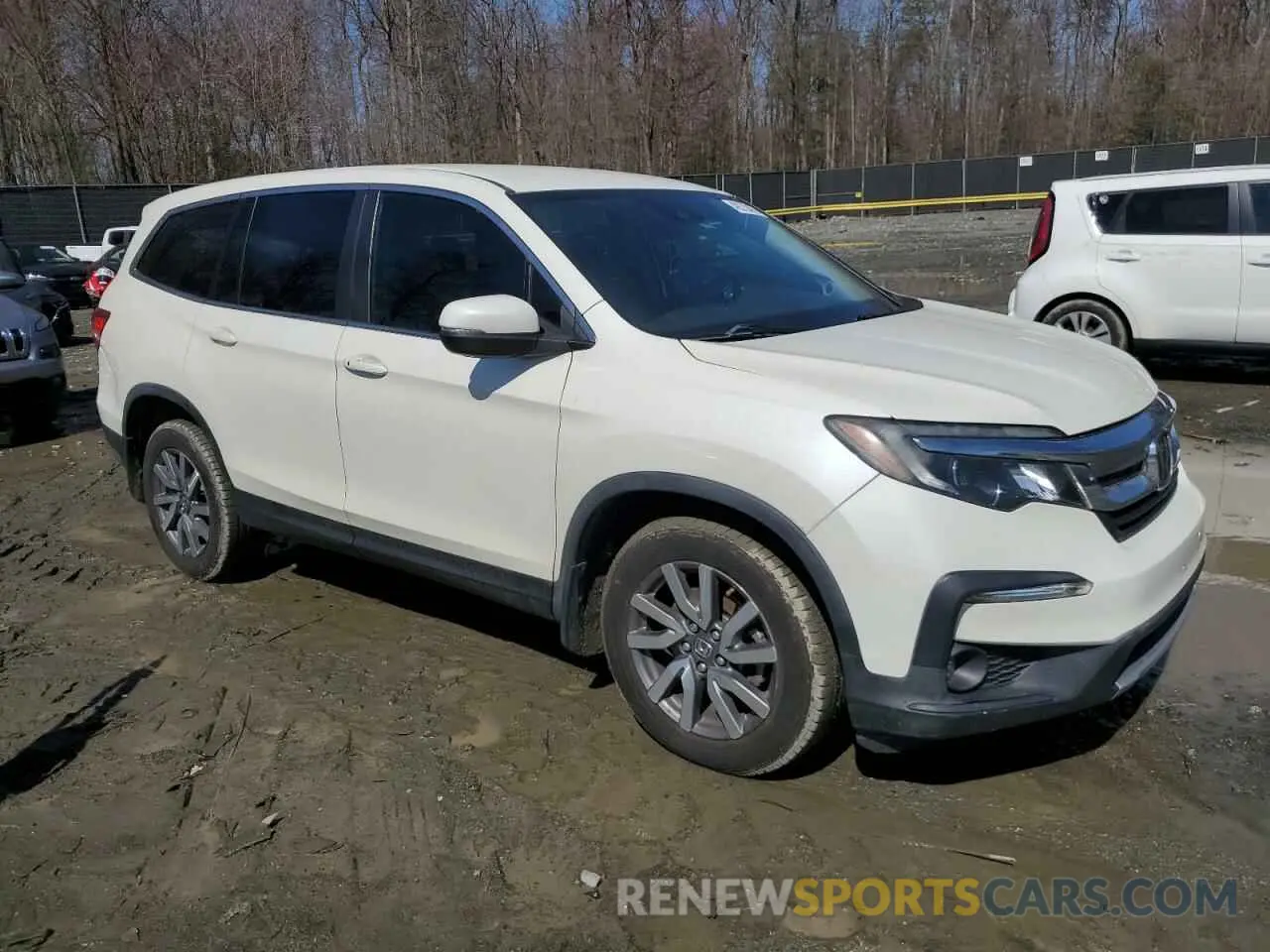 4 Photograph of a damaged car 5FNYF5H36KB019797 HONDA PILOT 2019