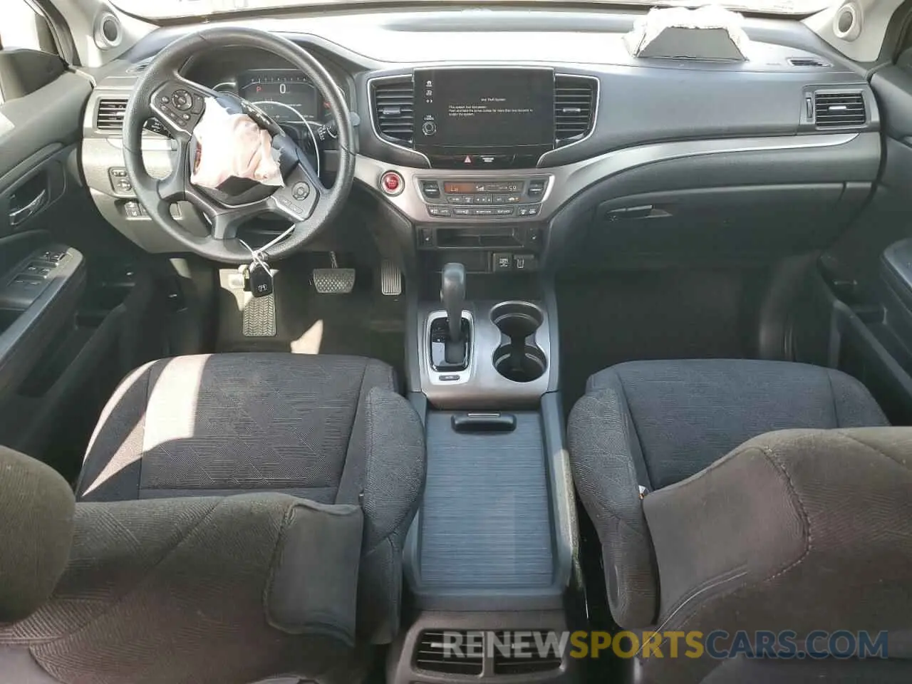 8 Photograph of a damaged car 5FNYF5H36KB021310 HONDA PILOT 2019