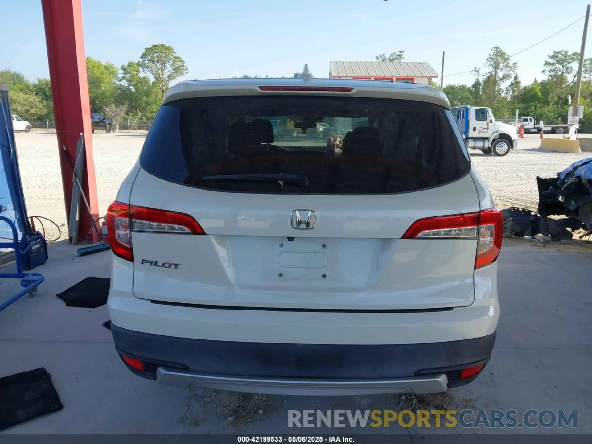 15 Фотография поврежденного автомобиля 5FNYF5H37KB013250 HONDA PILOT 2019