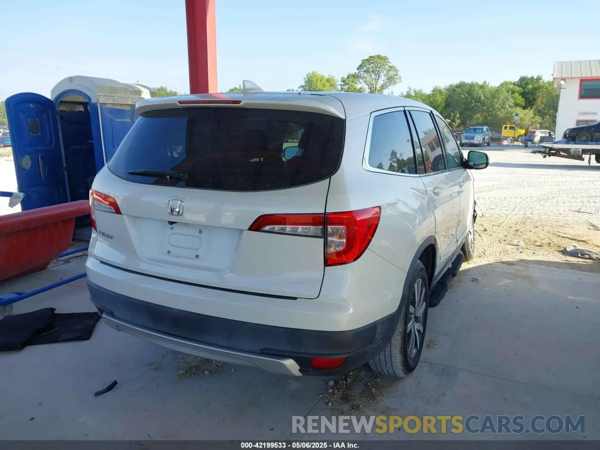 4 Фотография поврежденного автомобиля 5FNYF5H37KB013250 HONDA PILOT 2019