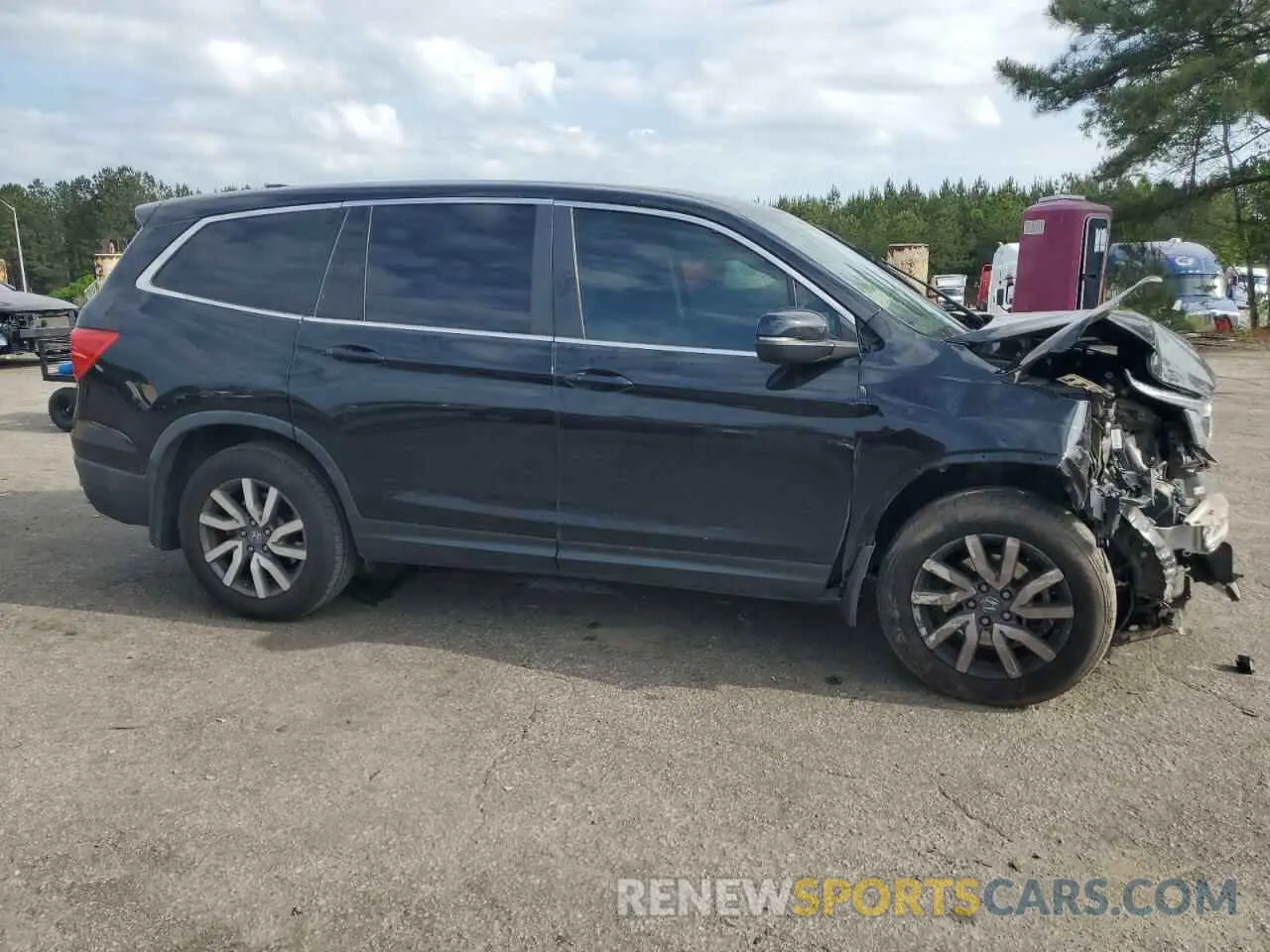 4 Photograph of a damaged car 5FNYF5H37KB044238 HONDA PILOT 2019