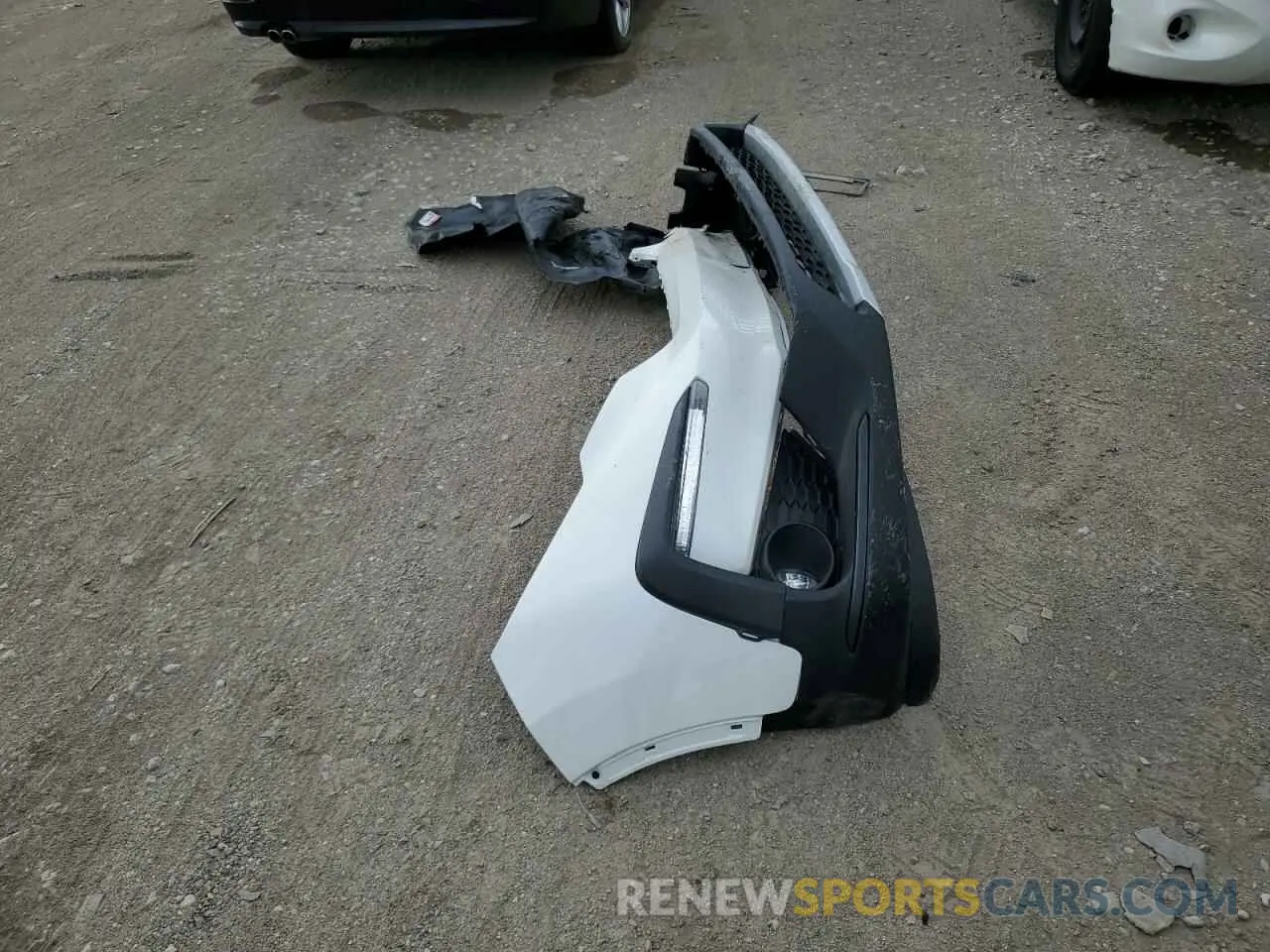 13 Photograph of a damaged car 5FNYF5H44KB004997 HONDA PILOT 2019