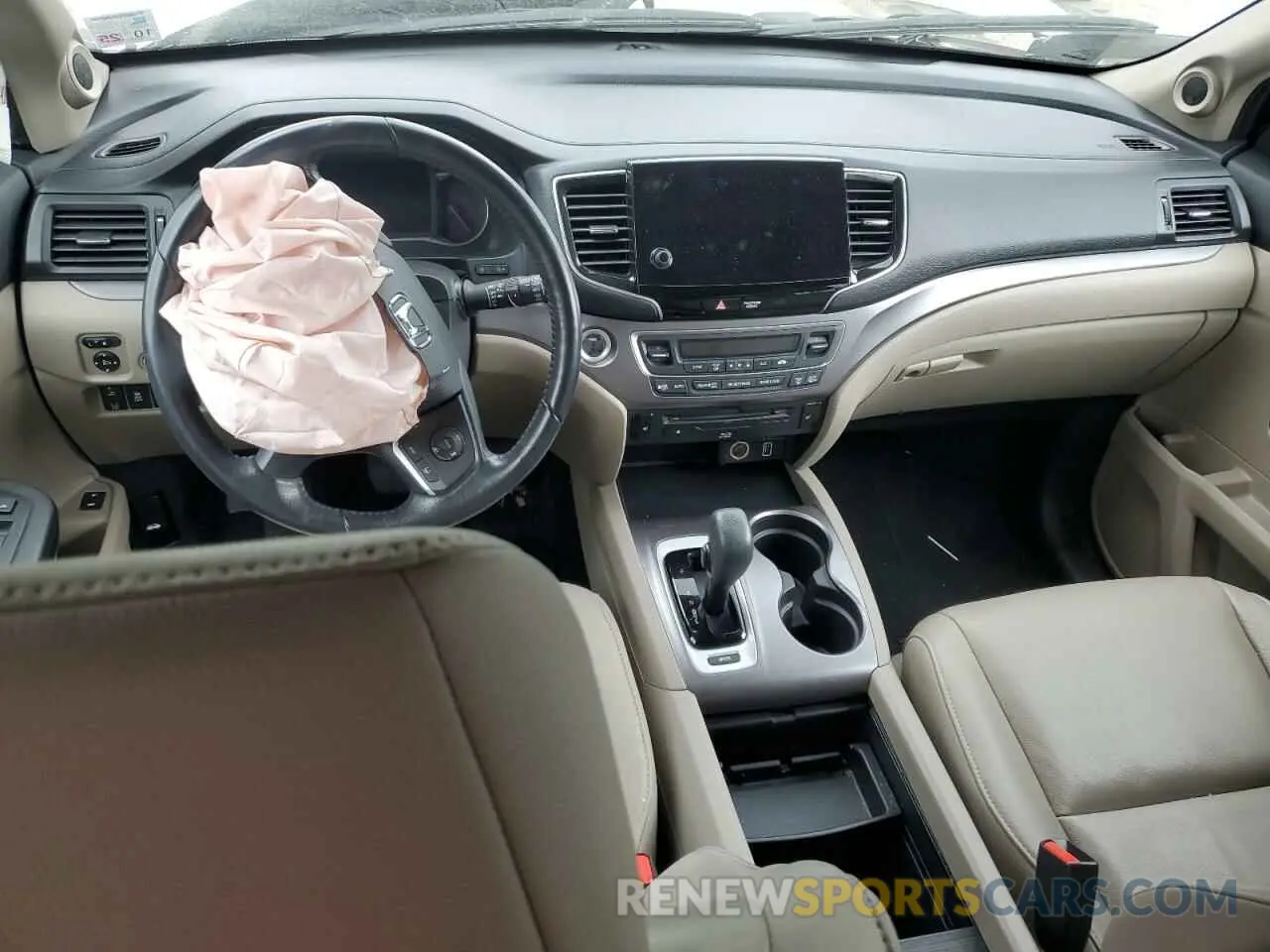8 Photograph of a damaged car 5FNYF5H44KB004997 HONDA PILOT 2019