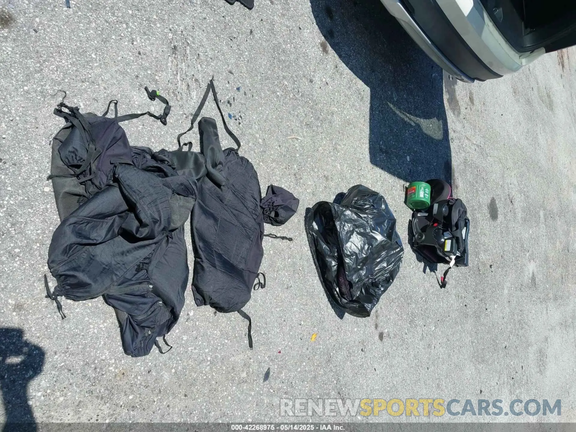 12 Photograph of a damaged car 5FNYF5H53KB012596 HONDA PILOT 2019