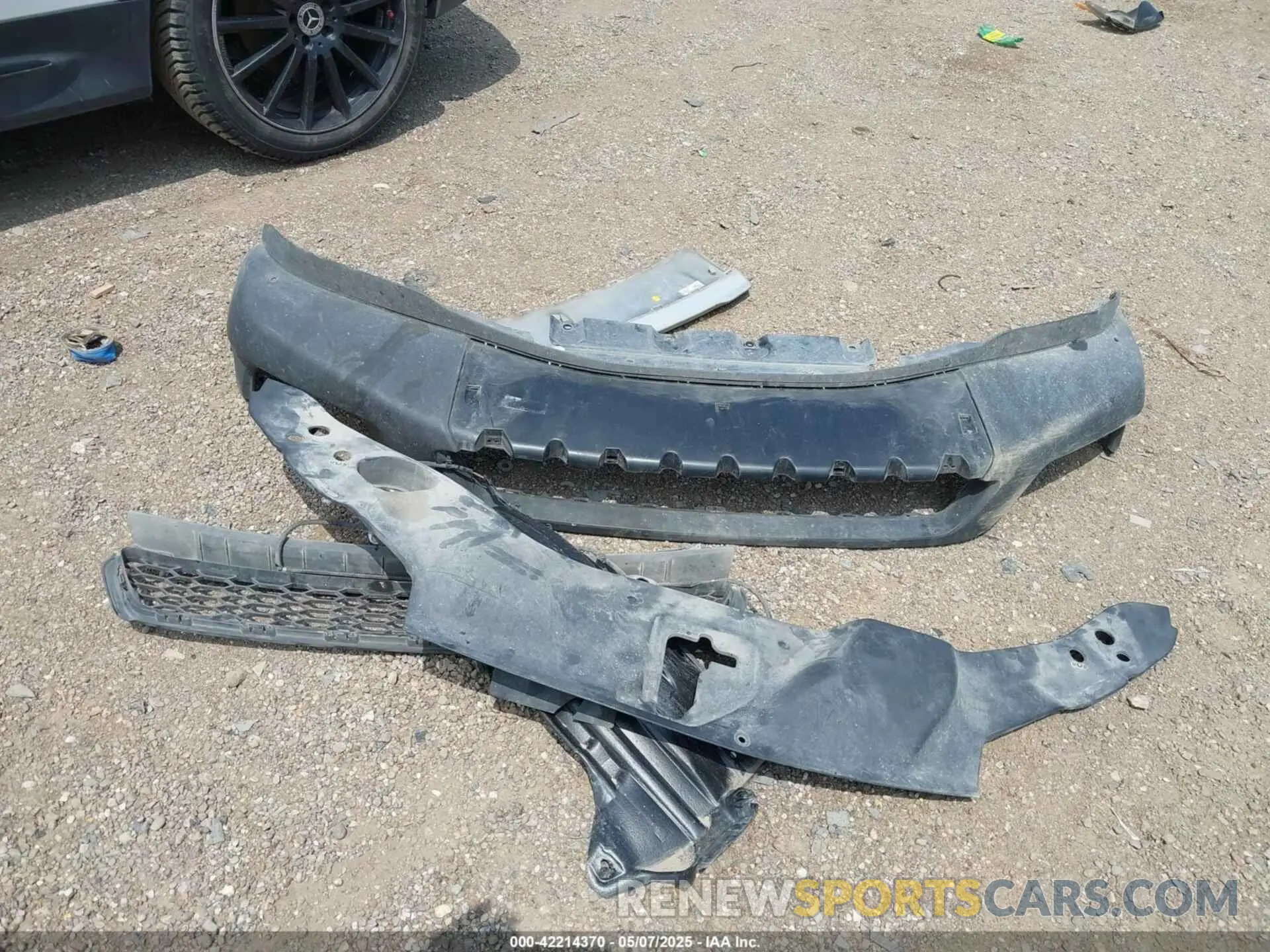 12 Photograph of a damaged car 5FNYF5H53KB029821 HONDA PILOT 2019