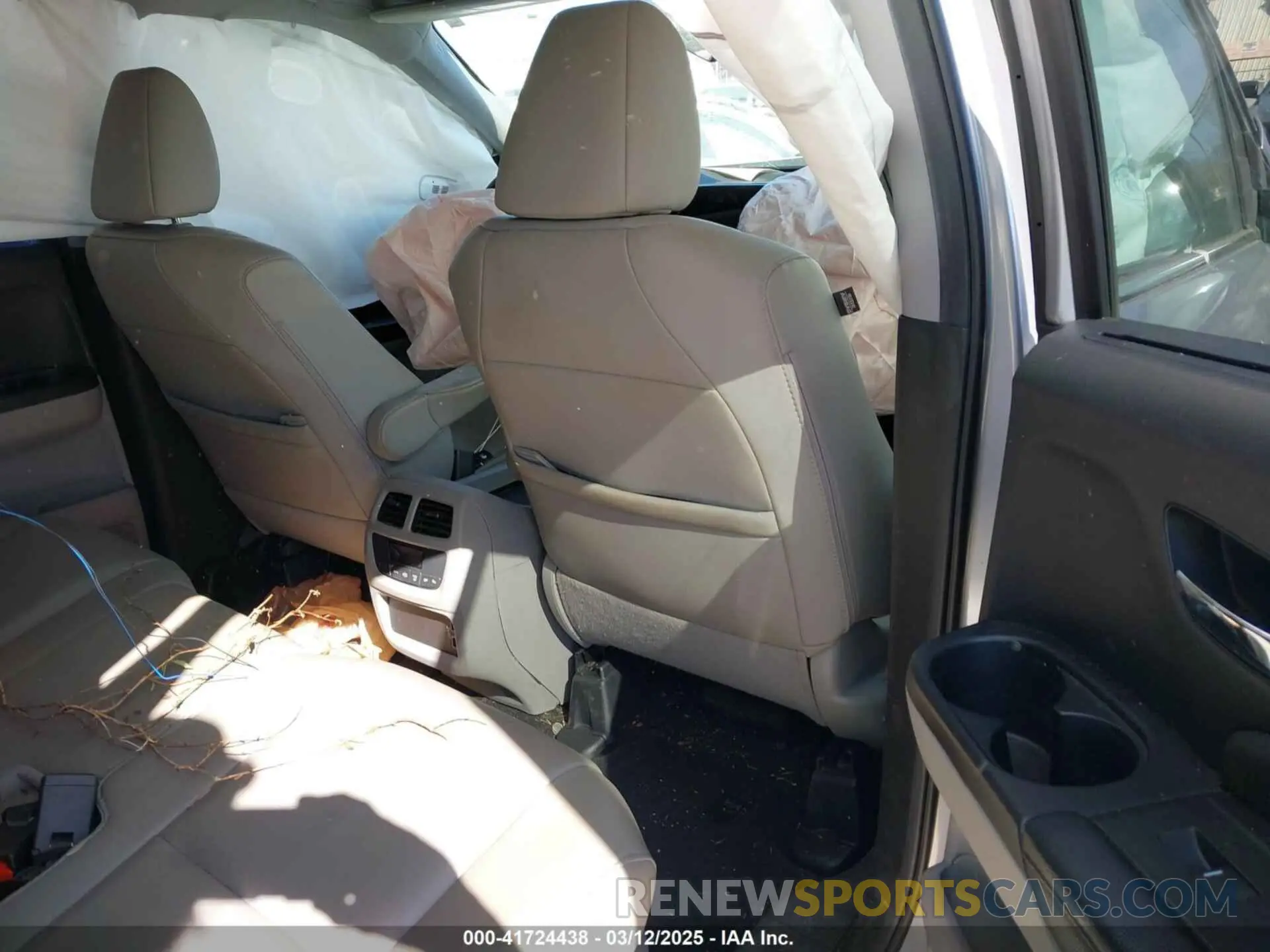 8 Фотография поврежденного автомобиля 5FNYF5H55KB012695 HONDA PILOT 2019