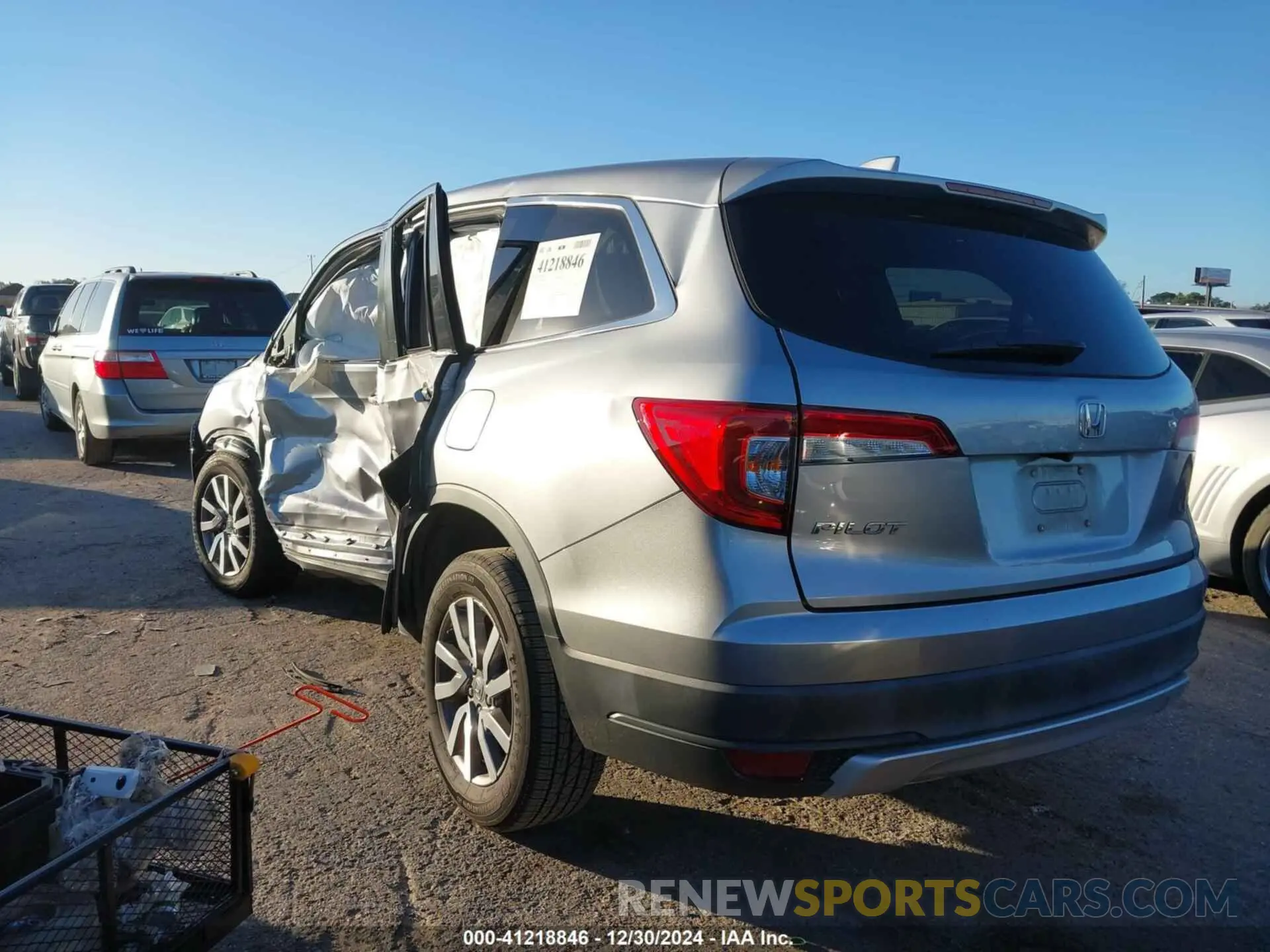 3 Photograph of a damaged car 5FNYF5H55KB044529 HONDA PILOT 2019