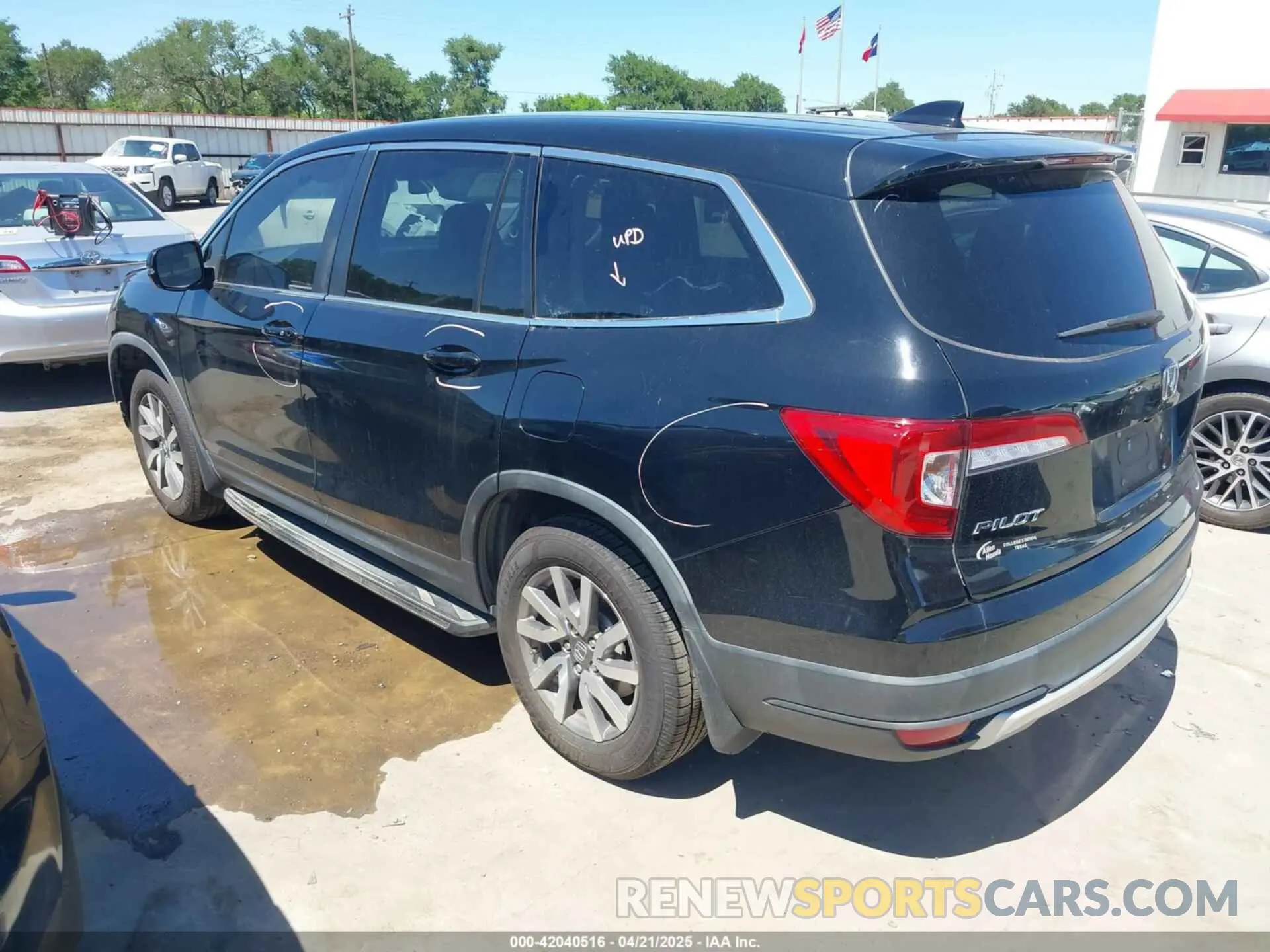 3 Photograph of a damaged car 5FNYF5H56KB042918 HONDA PILOT 2019