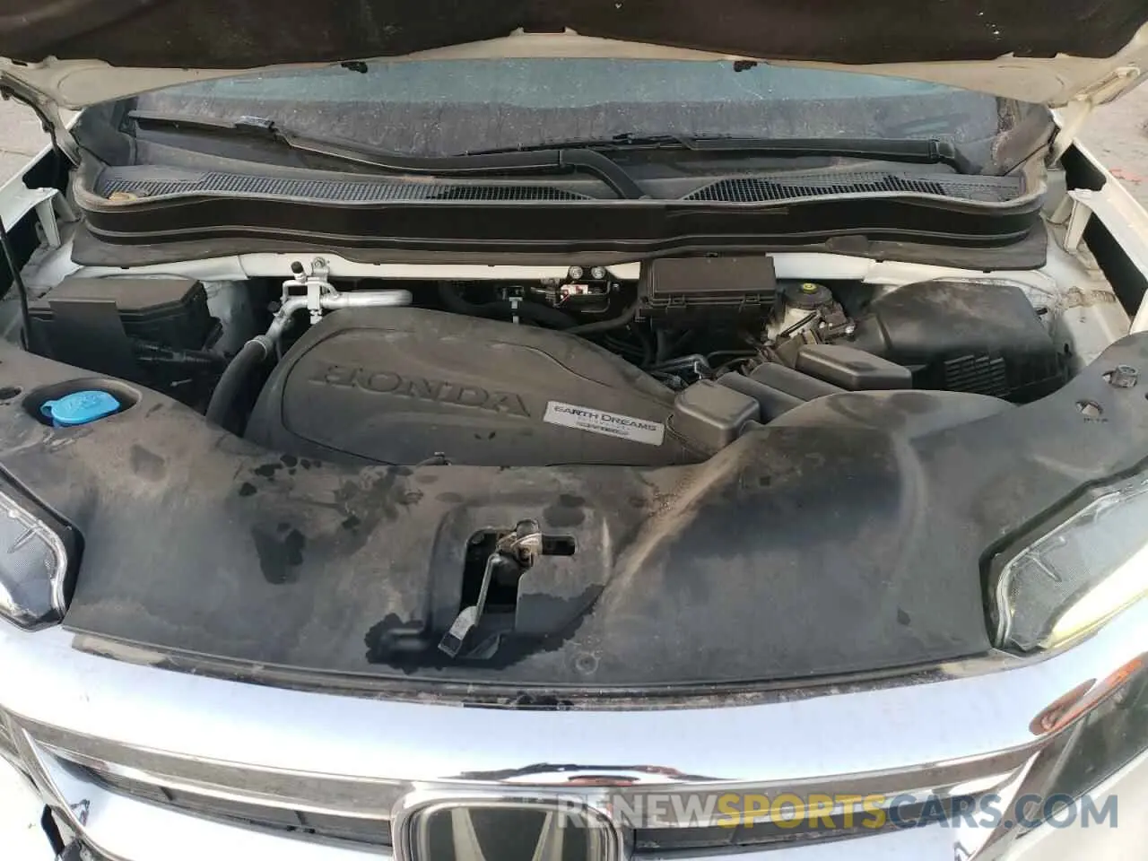 13 Photograph of a damaged car 5FNYF5H58KB002470 HONDA PILOT 2019