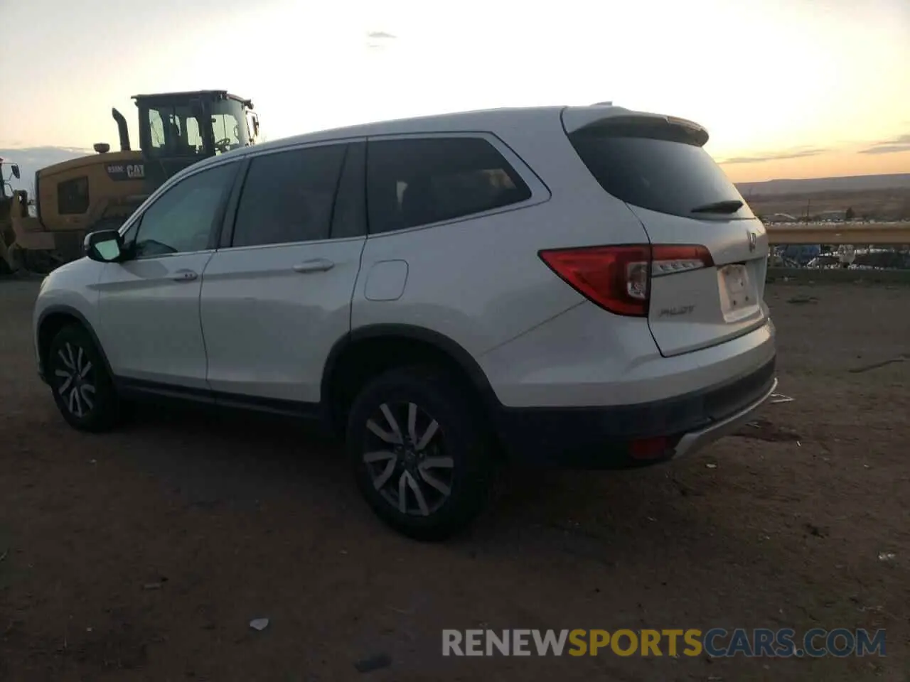 2 Photograph of a damaged car 5FNYF5H58KB002470 HONDA PILOT 2019