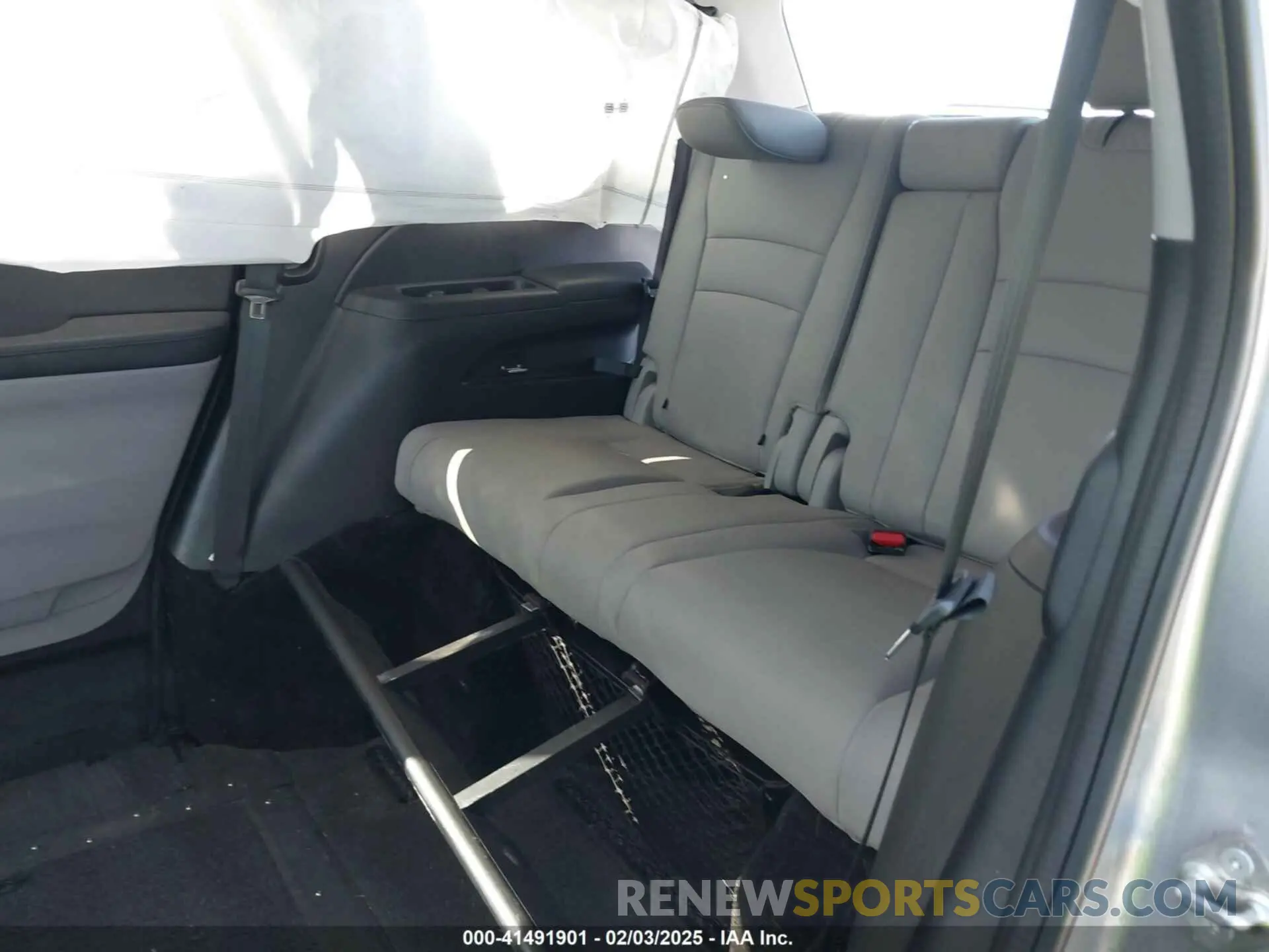 8 Фотография поврежденного автомобиля 5FNYF5H5XKB000719 HONDA PILOT 2019