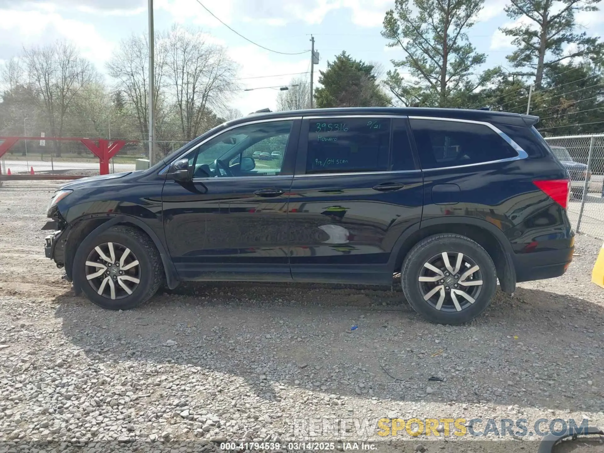 15 Photograph of a damaged car 5FNYF5H5XKB008027 HONDA PILOT 2019