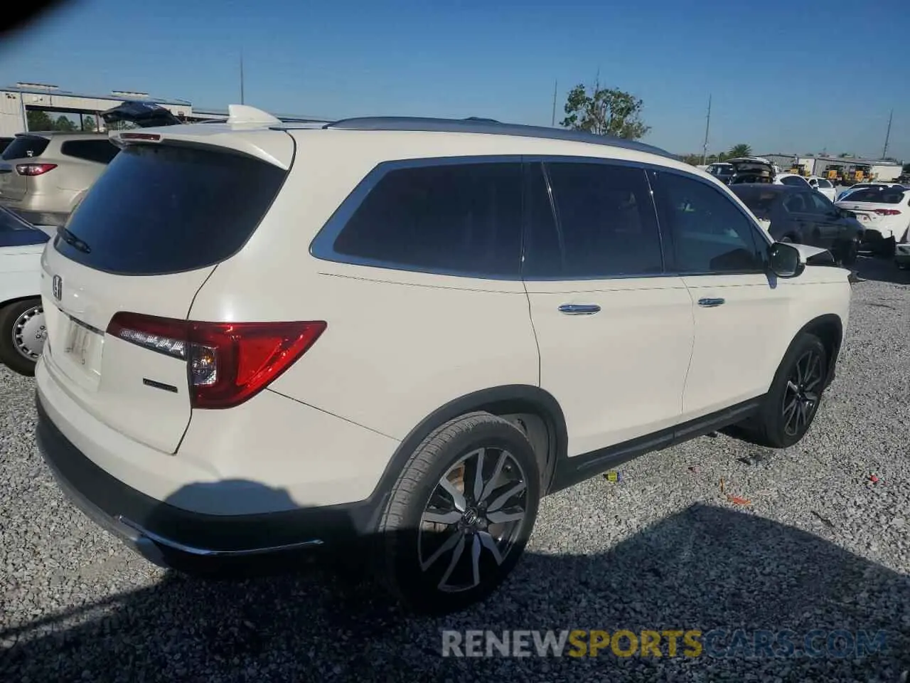 3 Фотография поврежденного автомобиля 5FNYF5H65KB039145 HONDA PILOT 2019