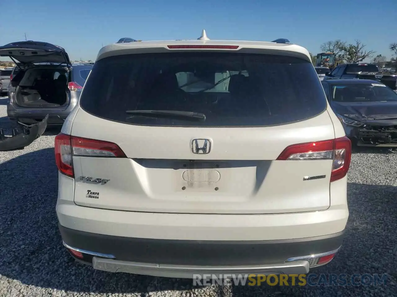 6 Фотография поврежденного автомобиля 5FNYF5H65KB039145 HONDA PILOT 2019