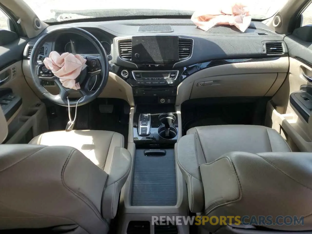 8 Photograph of a damaged car 5FNYF5H67KB011573 HONDA PILOT 2019