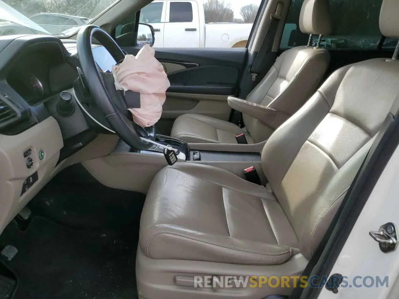 7 Photograph of a damaged car 5FNYF5H68KB030505 HONDA PILOT 2019