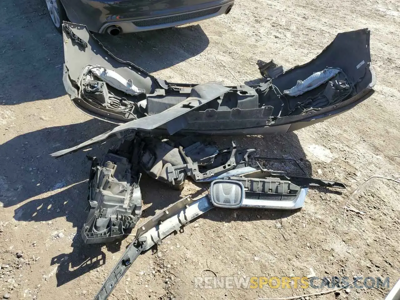 13 Photograph of a damaged car 5FNYF5H69KB019903 HONDA PILOT 2019