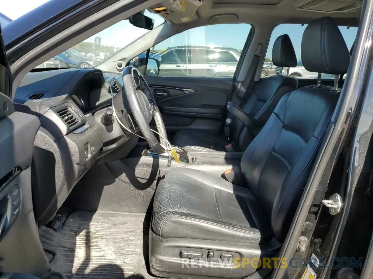 7 Photograph of a damaged car 5FNYF5H69KB019903 HONDA PILOT 2019