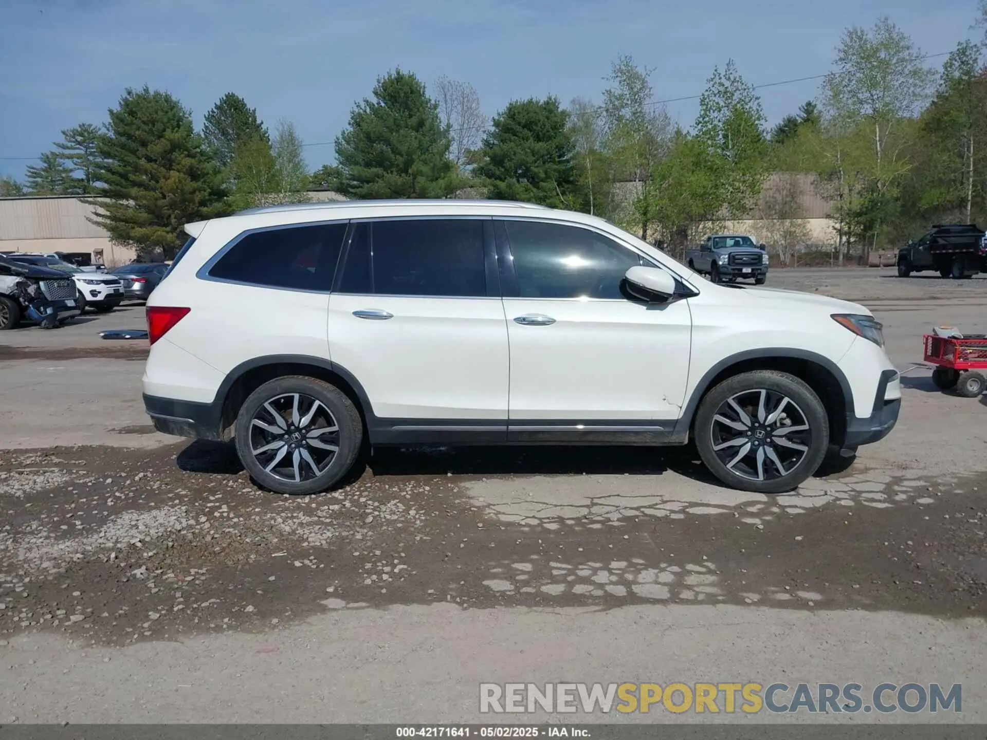 12 Фотография поврежденного автомобиля 5FNYF5H90KB005916 HONDA PILOT 2019