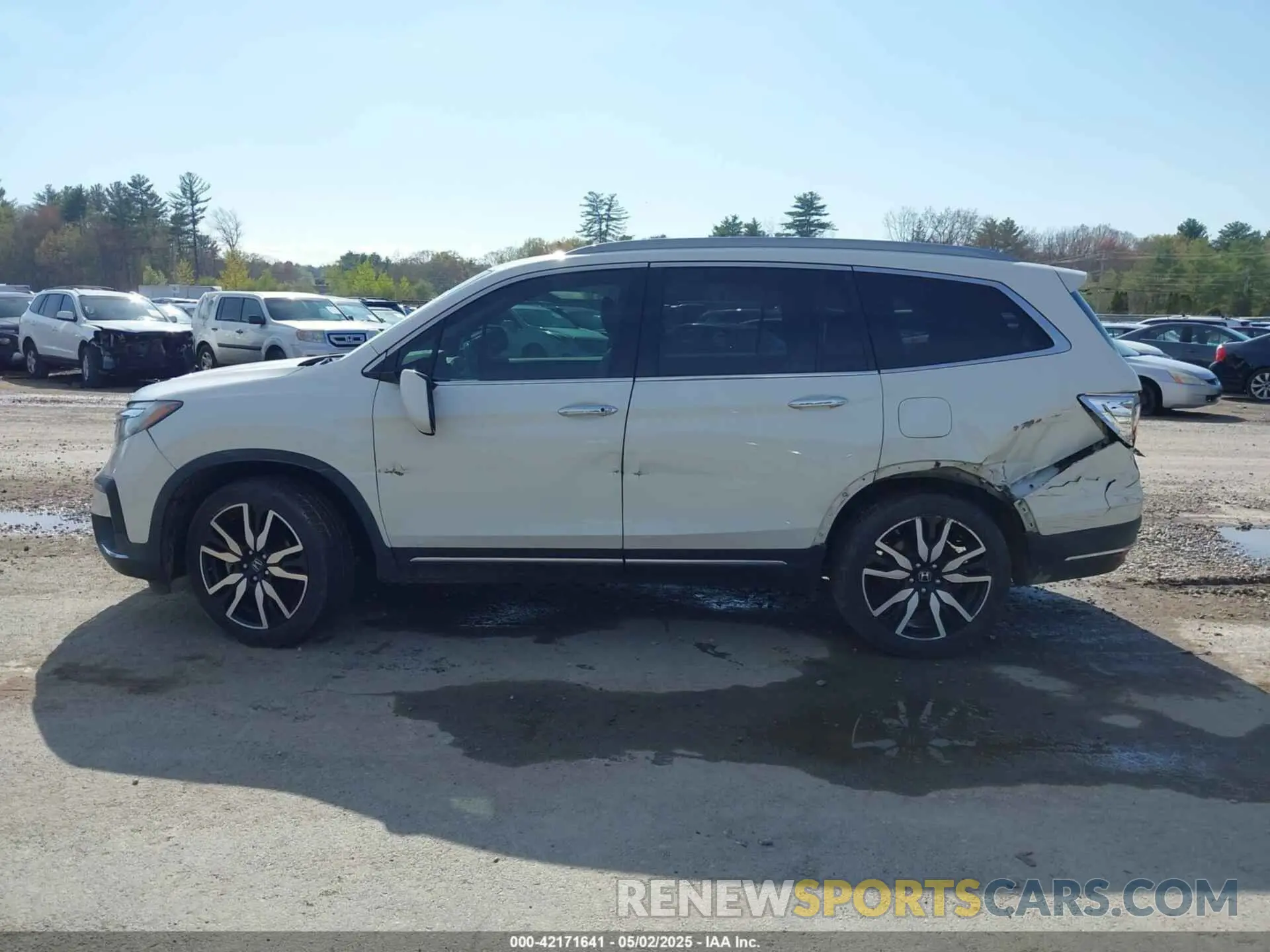 13 Фотография поврежденного автомобиля 5FNYF5H90KB005916 HONDA PILOT 2019